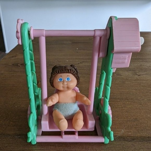 Lot of 3 Mini Cabbage Patch Dolls with Wind Up Accessories - Picture 8 of 11